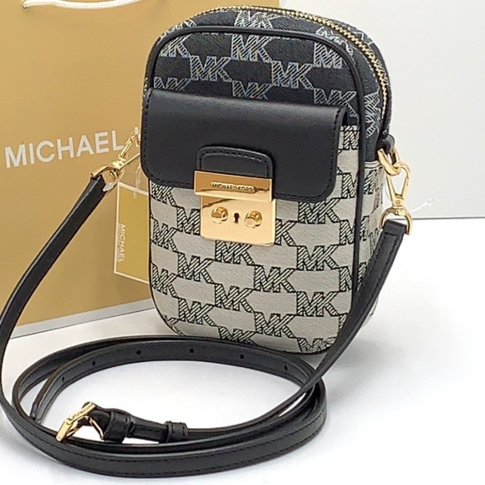 MICHAEL KORS SLOAN EDITOR SMALL NS TOP ZIP FLAP PACKET XBODY BLACK MULTI